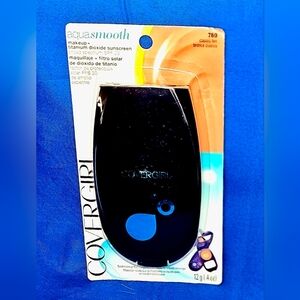 CoverGirl AquaSmooth Makeup Foundation 760 Classic Tan NEW Discontinued SPF 20